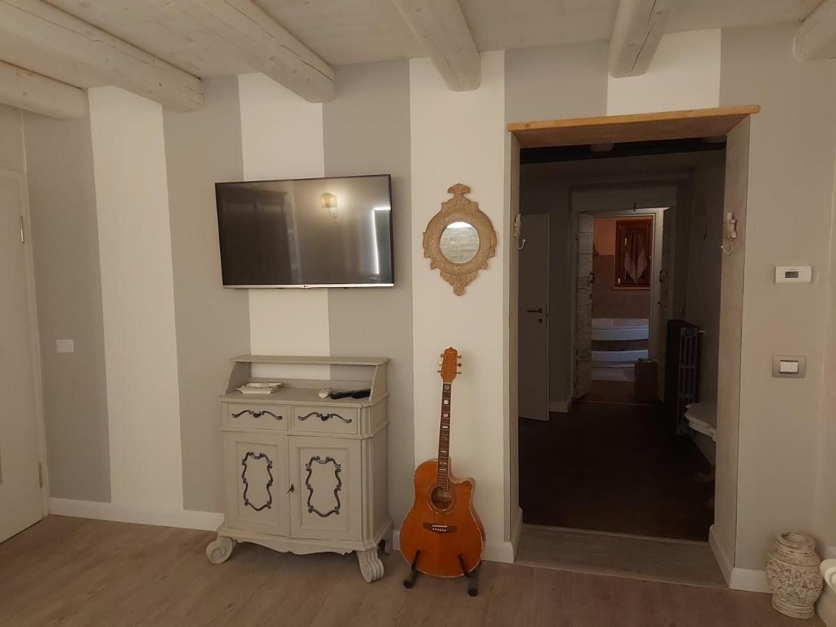 B&B Corte Colli Antichi Sona Buitenkant foto