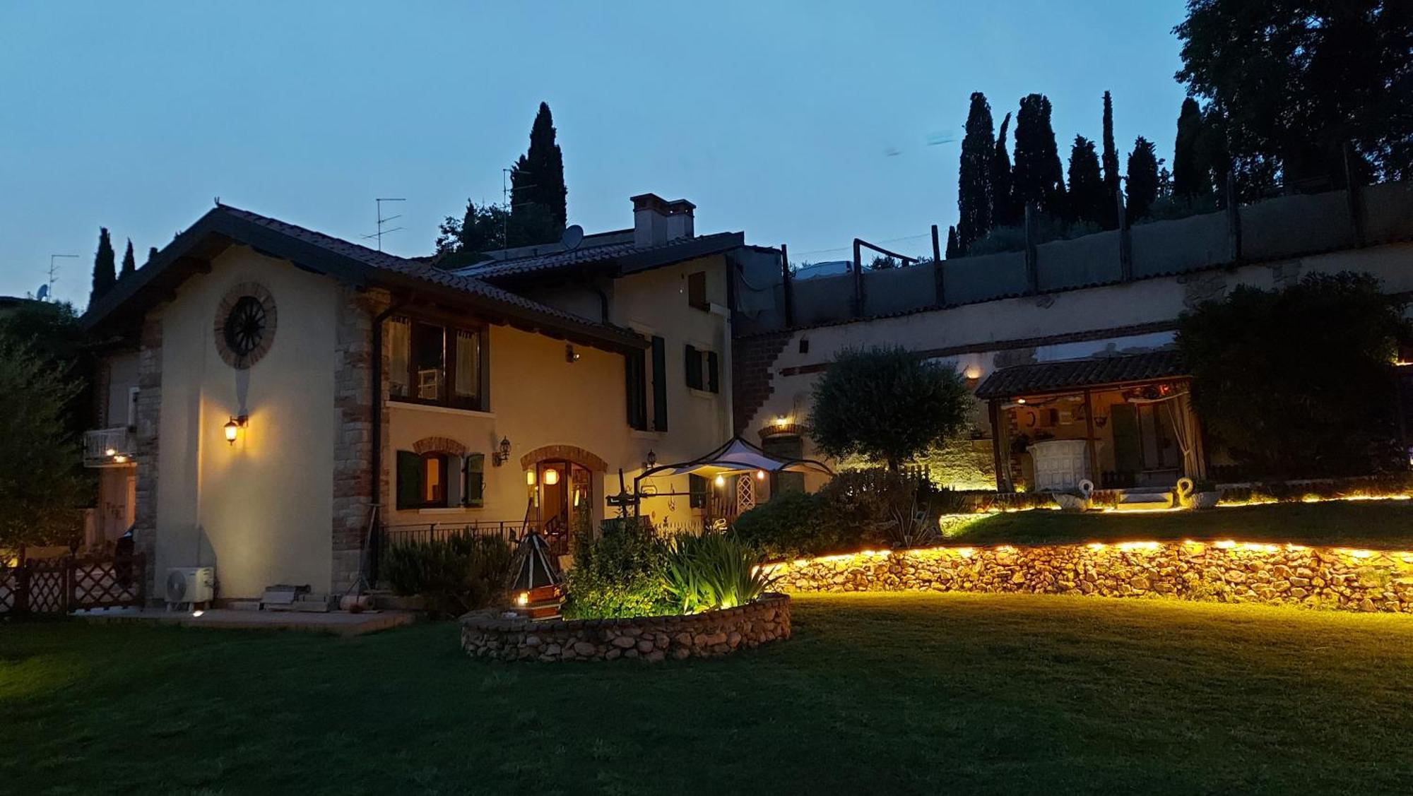 B&B Corte Colli Antichi Sona Buitenkant foto
